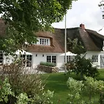 Kapitaenshaus Ost * Oldsum